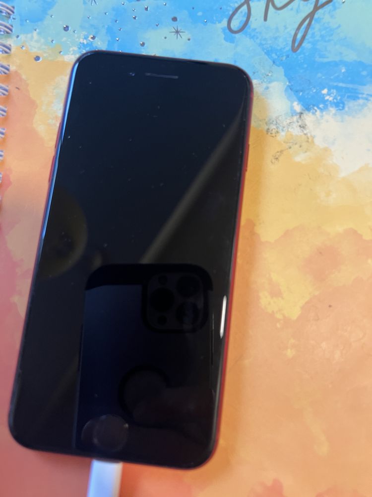 2 броя  iphone SE 2022