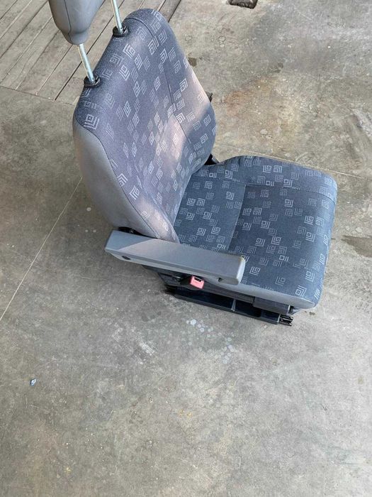 Scaun telescopic pe perna de aer Mercedes Sprinter VW LT an 2000-2006