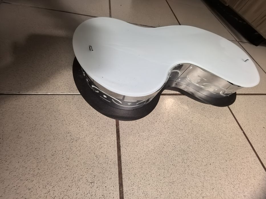 Vând lustră în stare foarte bună