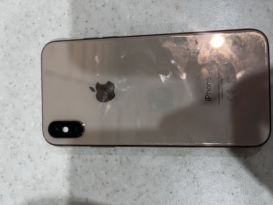 продается IPhone XS
