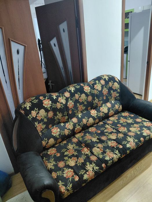 Диван и кресло б/у