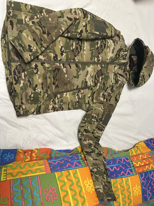 Costum tactic impermeabil, calduros: geaca si pantaloni camuflaj verde