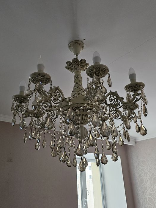 Продам люстру б/у