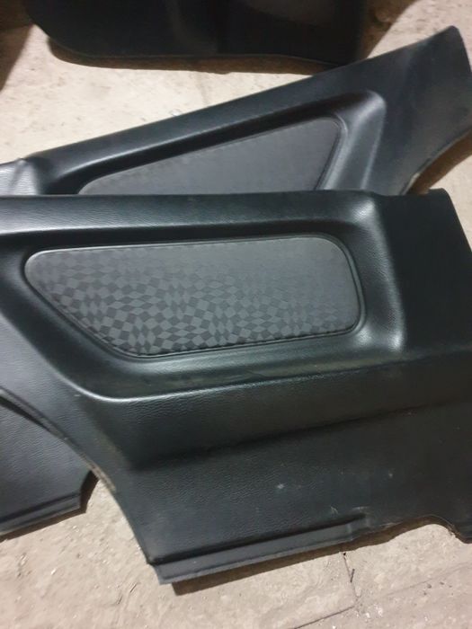 Задни седалки и кори Е36 компакт