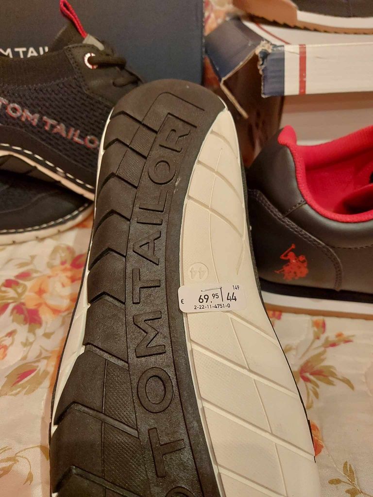 Adidasi si tenesi Autentici diferite marci nu puma nike lv ck dg