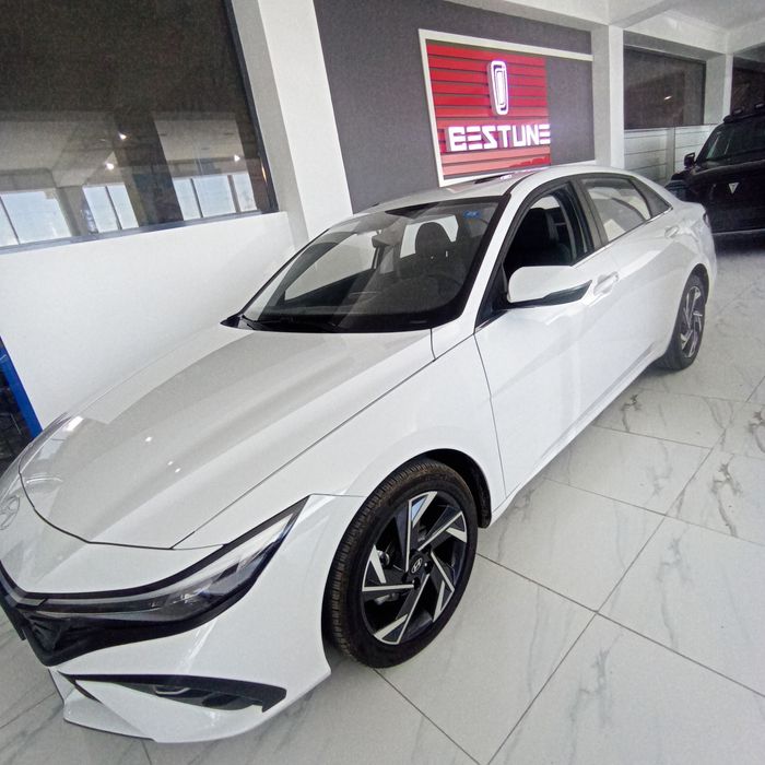 Hyundai elantra sotiladi