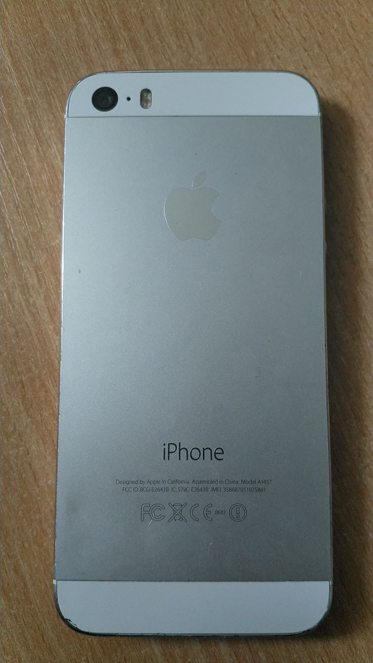 Продавам Iphone 5s 16GB