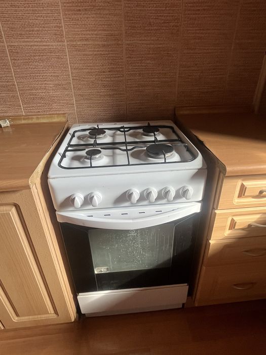Продам газплиту и вытяжку