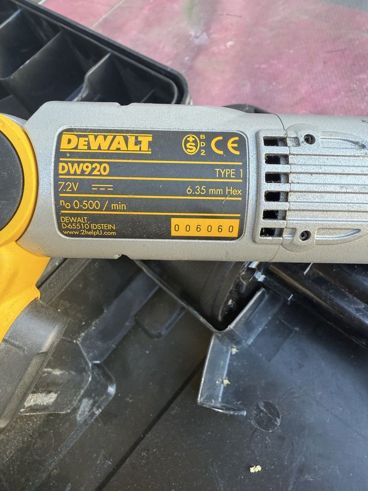 Акомулаторна  отвертка dewalt