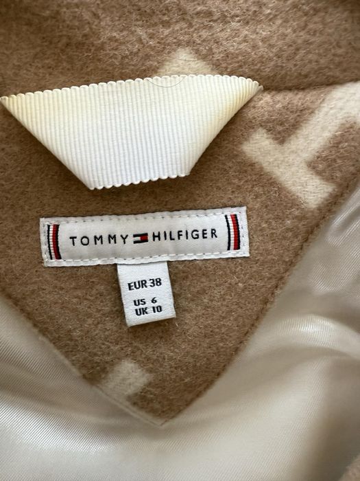 Дамско яке Tommy Hilfiger