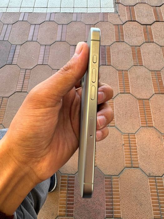 Iphone 15 pro titinum