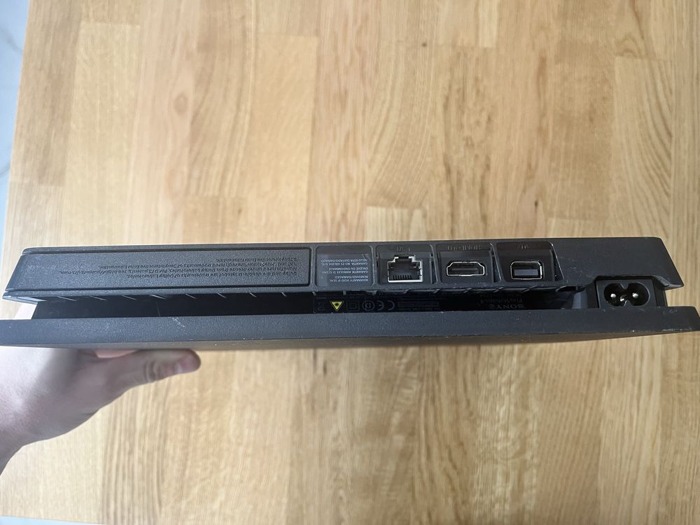 Vand/schimb PS 4 slim