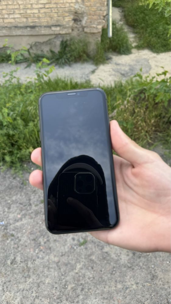 iPhone 11 с гарантей