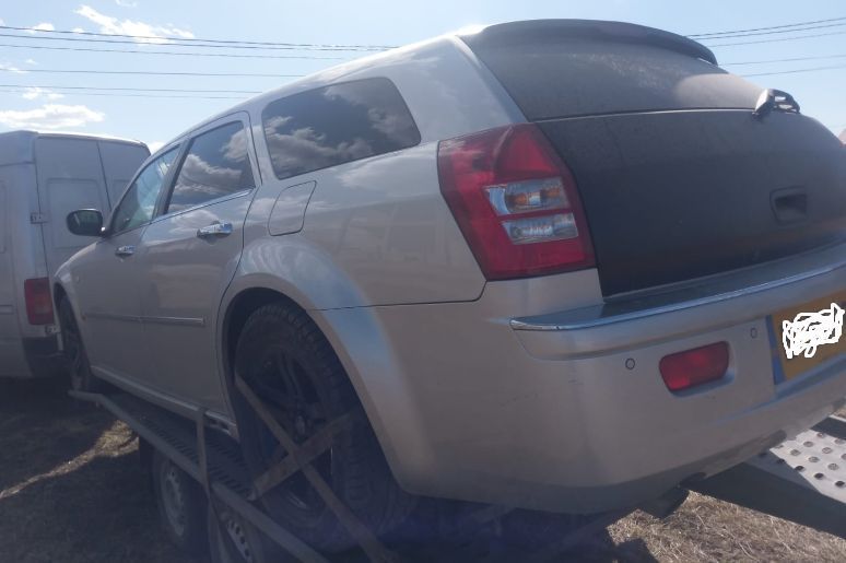 Dezmembrez Dezmembrari piese Chrysler 300c motor 3.0crd v6 211CP om642 combi far xenon bara fata completa cutie de viteze 7g tronic