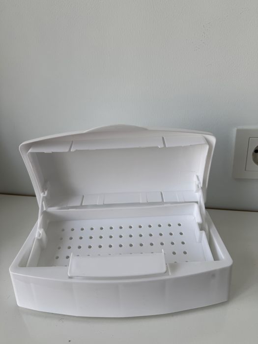 Бокс для стерилизации маникюрных инструментов