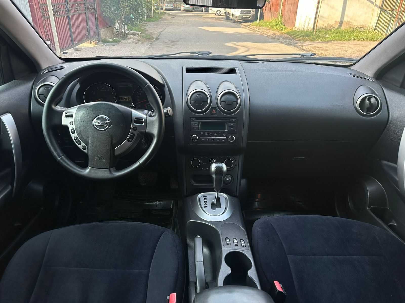 продам nissan qashqai 2013 год