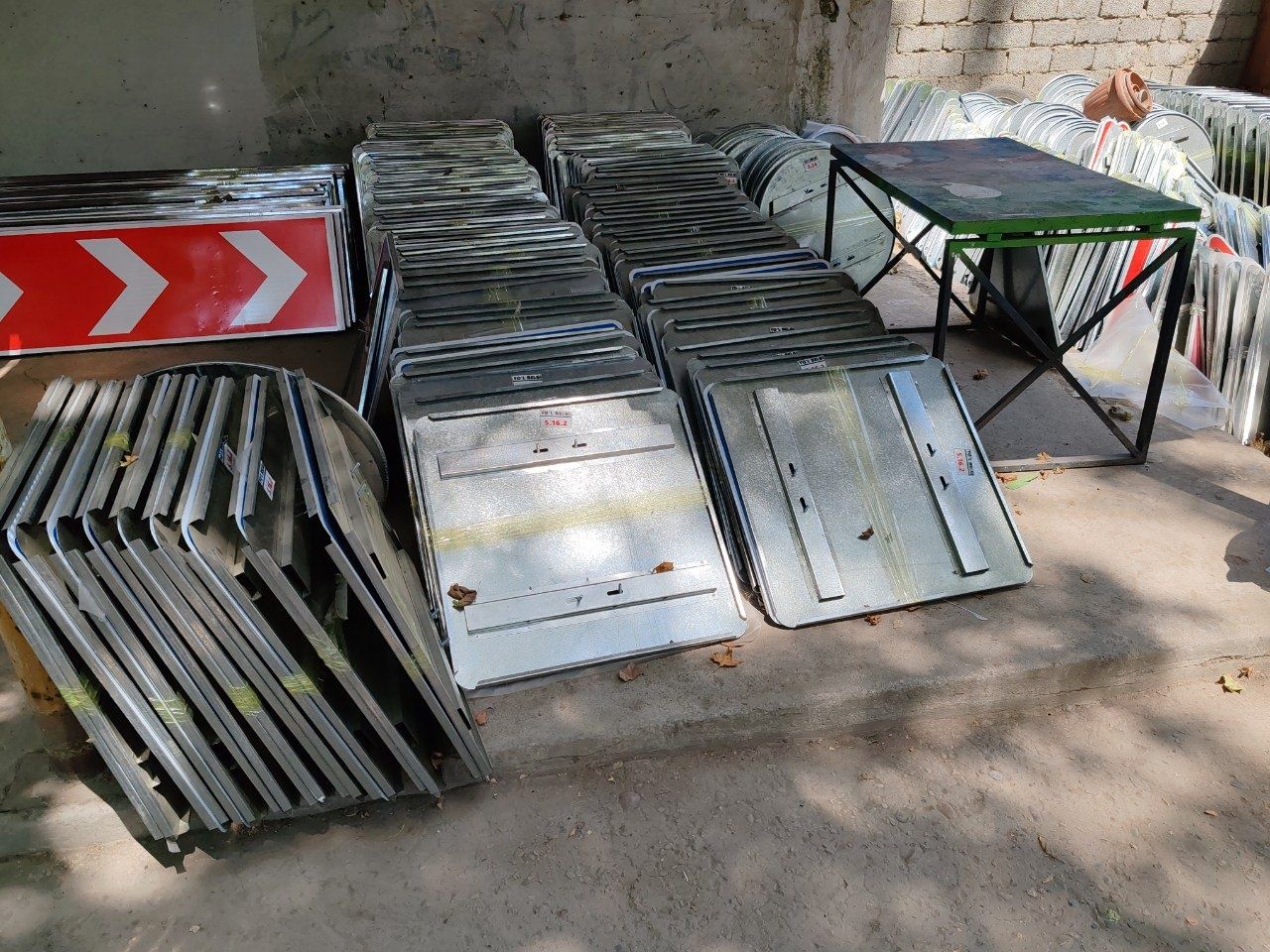 Darojni zinaklar