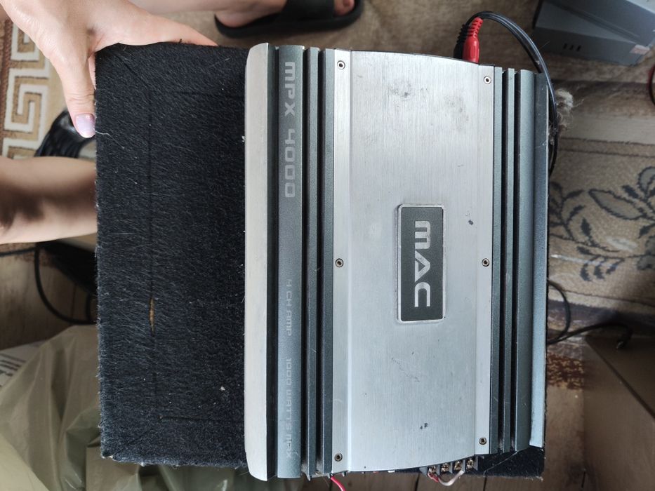 Subwoofer auto Mac cu stație