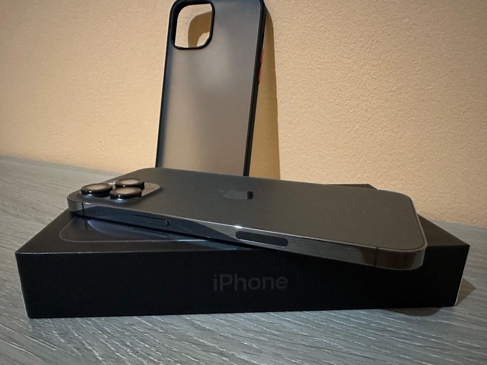 Продам Iphone 12 pro max 256 Graphite