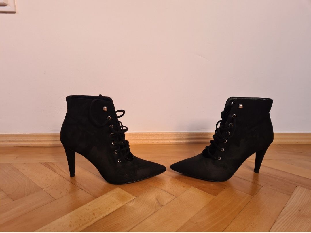 Pantofi botine stiletto