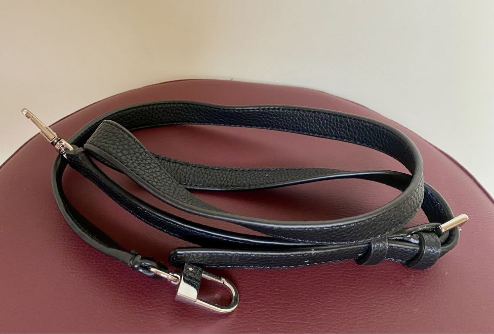 Дамска чанта с интересни мотиви