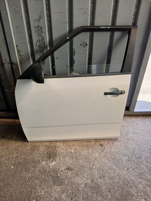 Предна лява врата Skoda Fabia