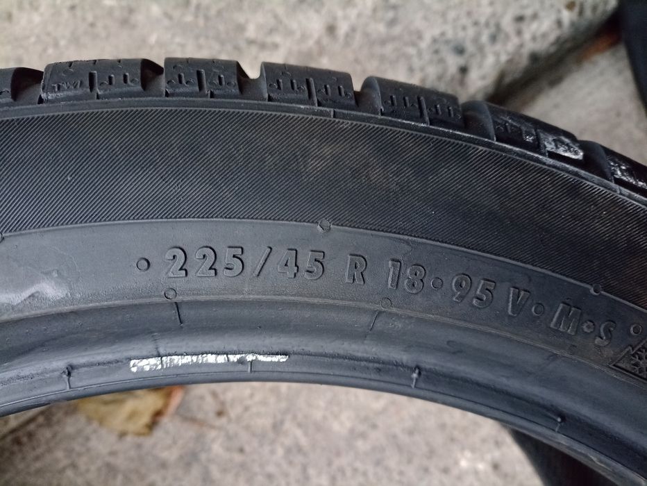 4 anvelope RunFlat de iarna Continental 225/45 R18 dot 2018