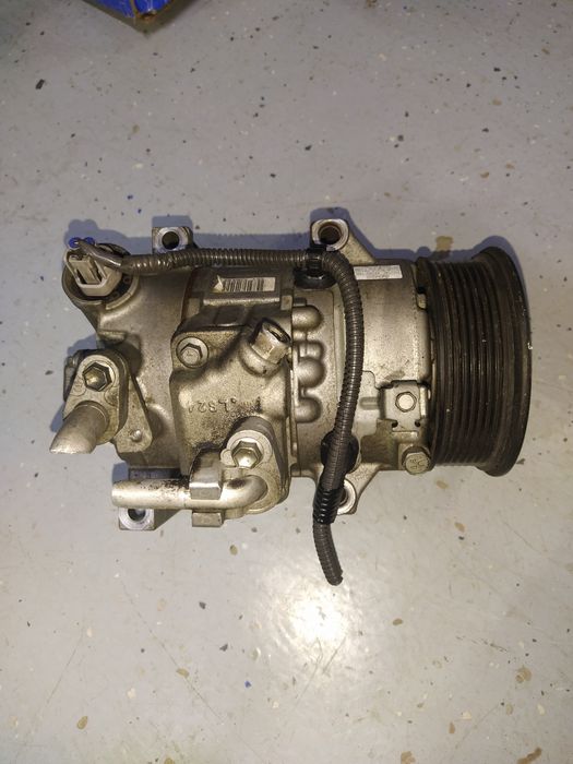Компрессор Тойота Авенсис