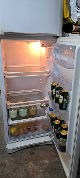 Продавам хладилник