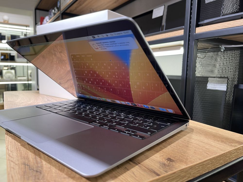 MacBook Air 13-inch, 2023г, M1, 8/256 GB, серый, 8264/А10