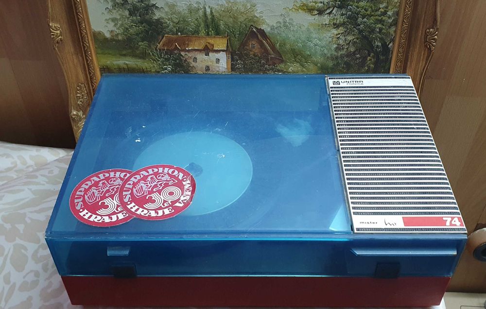 Unitra ретро грамофонче в работещо състояние