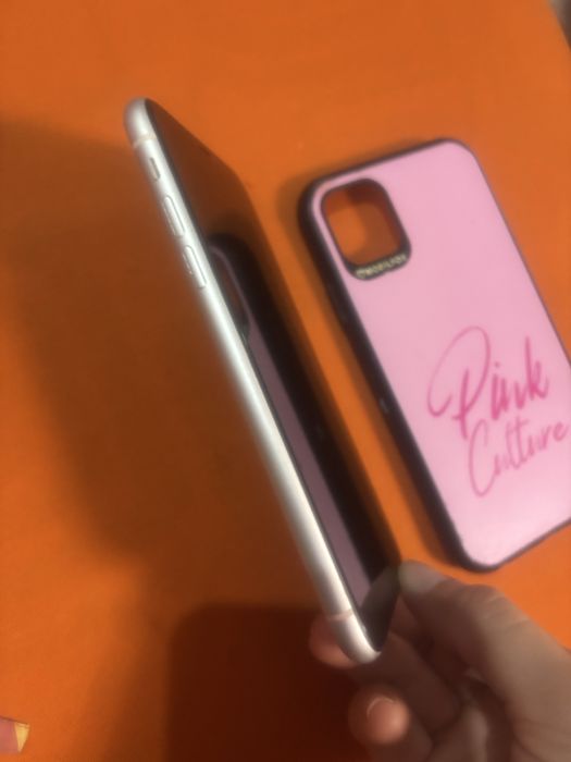 Iphone 11 in stare buna cu husa foie