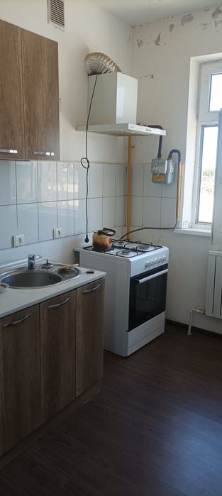 Навои Кумушконка 3-хонали КВ ижарага берилади, оилага, 800 000 сум