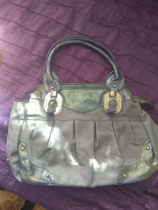 Дамски чанти за повече инфо на лично.