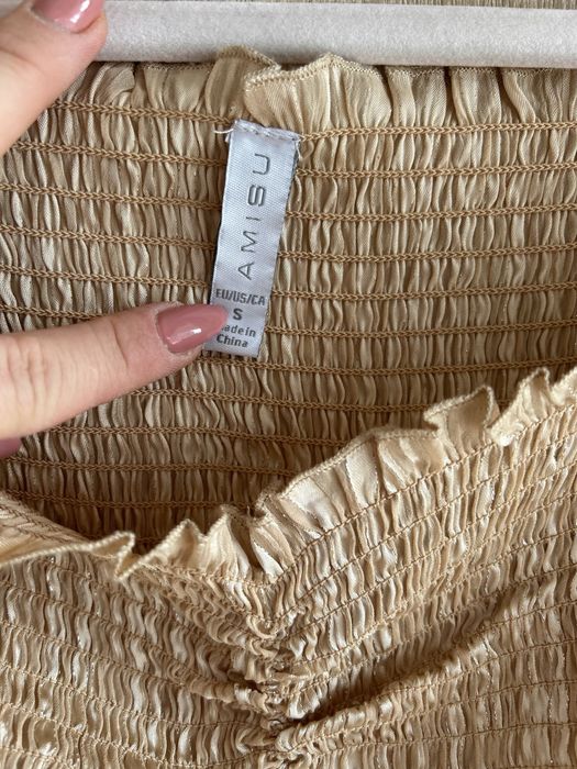 Top nou fara eticheta