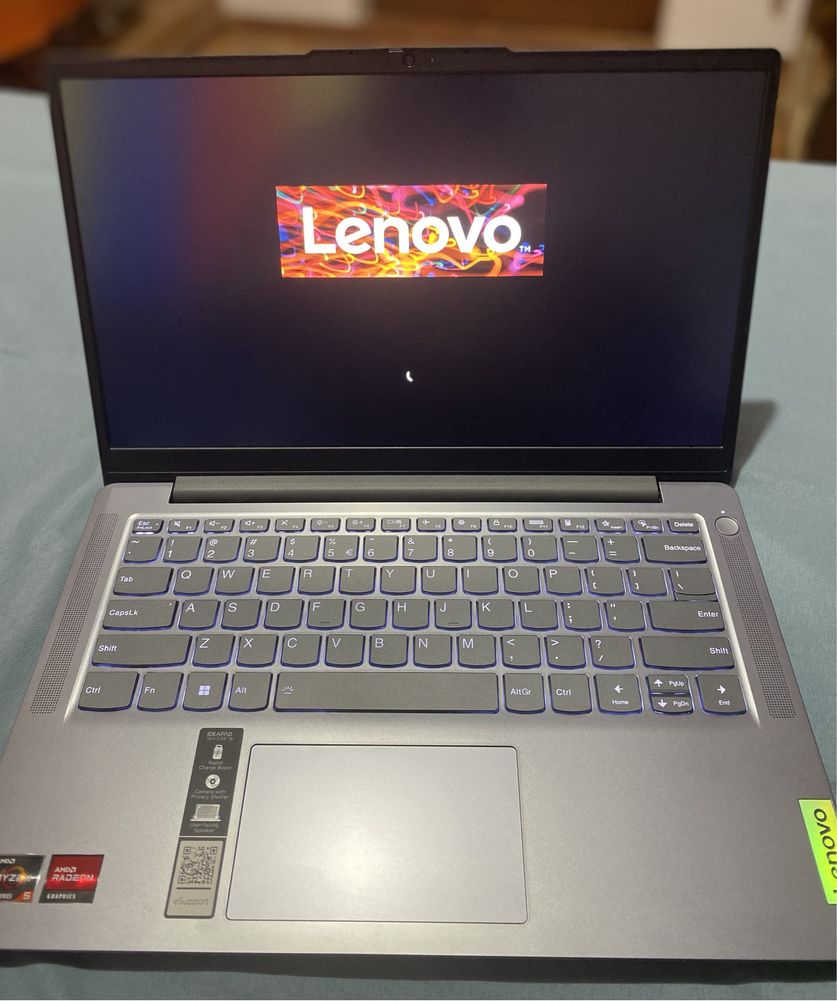 Lap-top Lenovo IdeaPad Slim 3 14AMN8 !