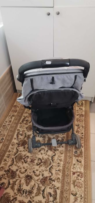 Продаётся каляска очень качественный богаж под каляской много место