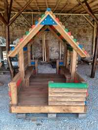 Дървени къщички подходящи за детски площадки