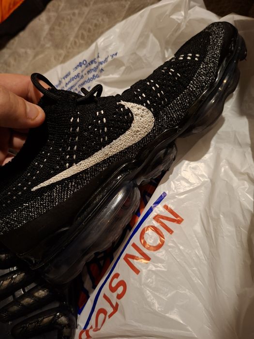 Продавам оригинални обувки NIKE AIR VAPORMAX 2023 FLYKNIT 2023