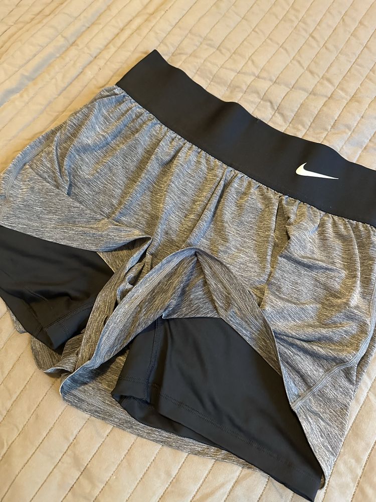 Pantaloni scurti Nike