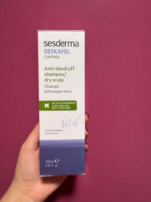 Șampon antimătreață-păr uscat, Seskavel control, Sesderma