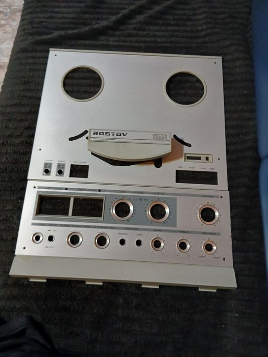 Masca completa magnetofon rostov 105s1 impecabila