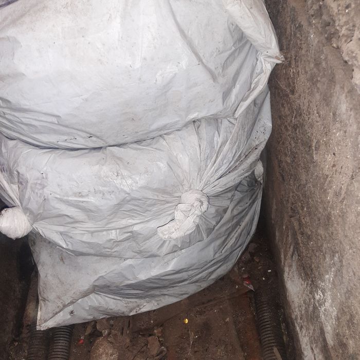 Продам зимние шипованные шины б/у