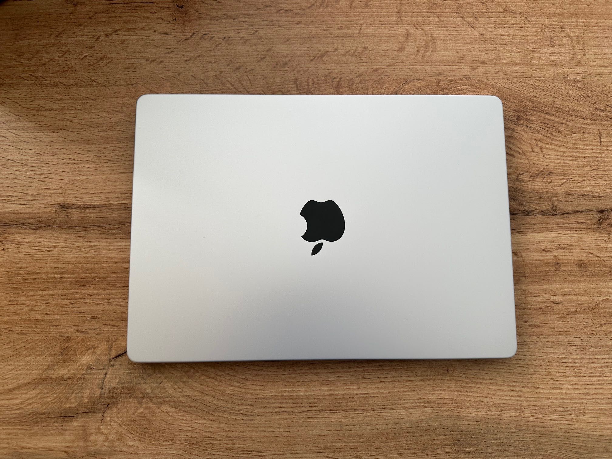 MacBook Pro 14" M1 PRO 8-CPU, 14-GPU, 16RAM, 512SSD В ГАРАНЦИЯ