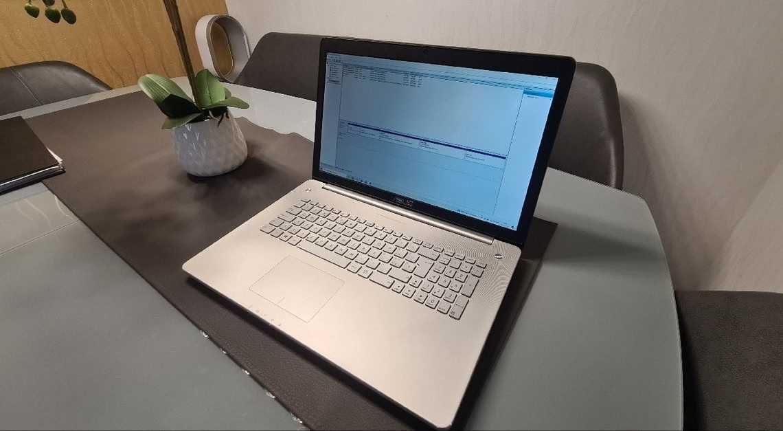 17" 4-ядрa Гейминг ASUS N75OJ, i7-4700HQ, 256GB SSD, 12GB RAM GTX 850M