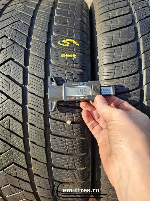 SET 2 Anvelope Iarna 305/35 R21 PIRELLI Scorpion Winter 109V