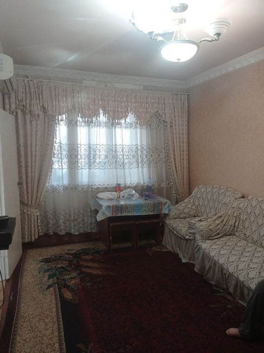 Чиланзар 11.  Срочно.  3 х комнатная Продажа. 3/4/4