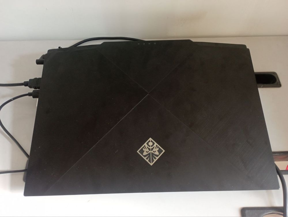 Hp omen 15 rtx2060 i7 10avlod. Hamma oyinlarni yuqori fps da kotaradi
