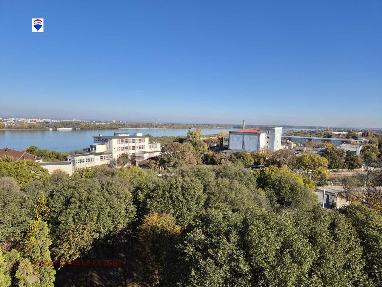 Продава се Двустаен апартамент в Русе, Възраждане - 62 кв.м за 1194 €/кв.м - Снимка #7