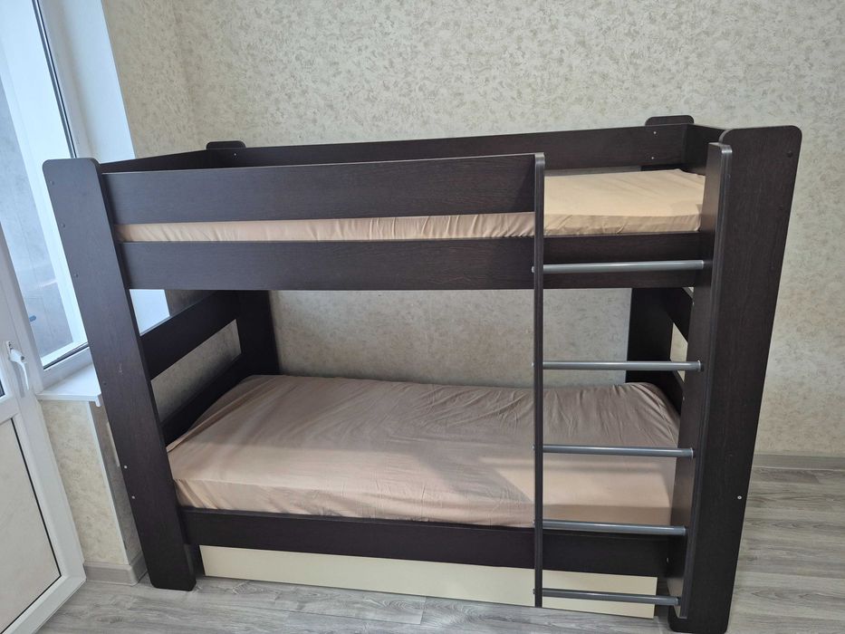 Двухъярусная кровать в отличном состояний